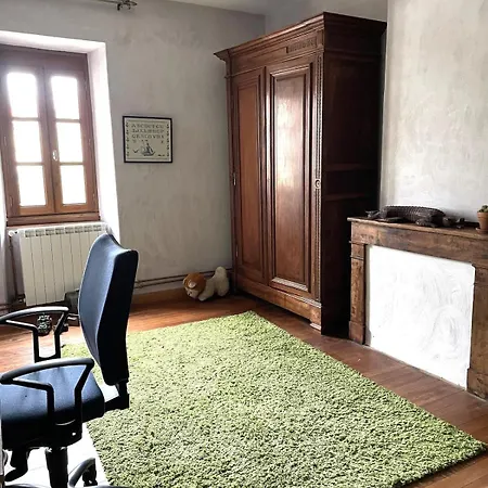 Maison De Village